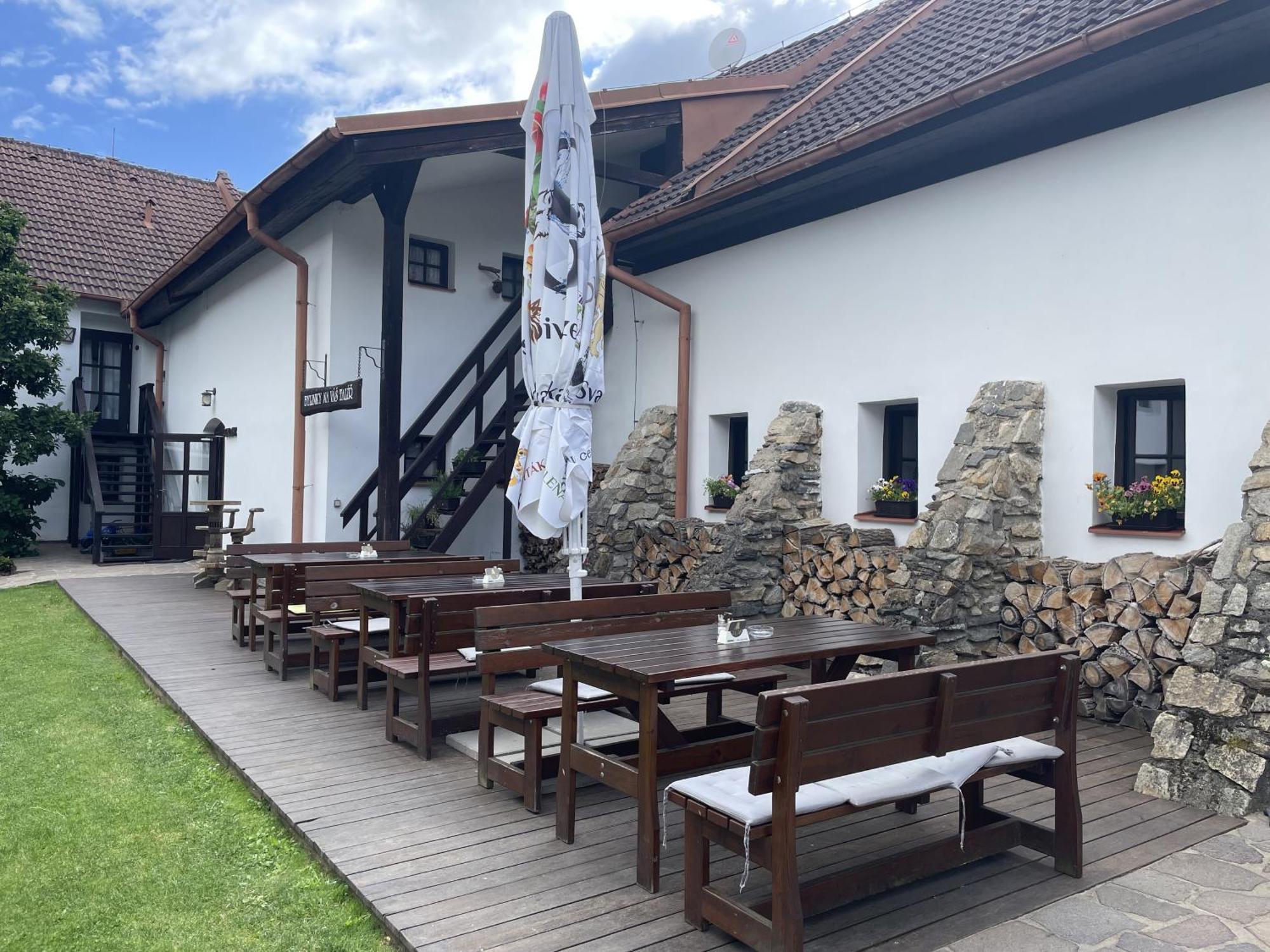 Wellness Hotel Svachovka Mírkovice Buitenkant foto